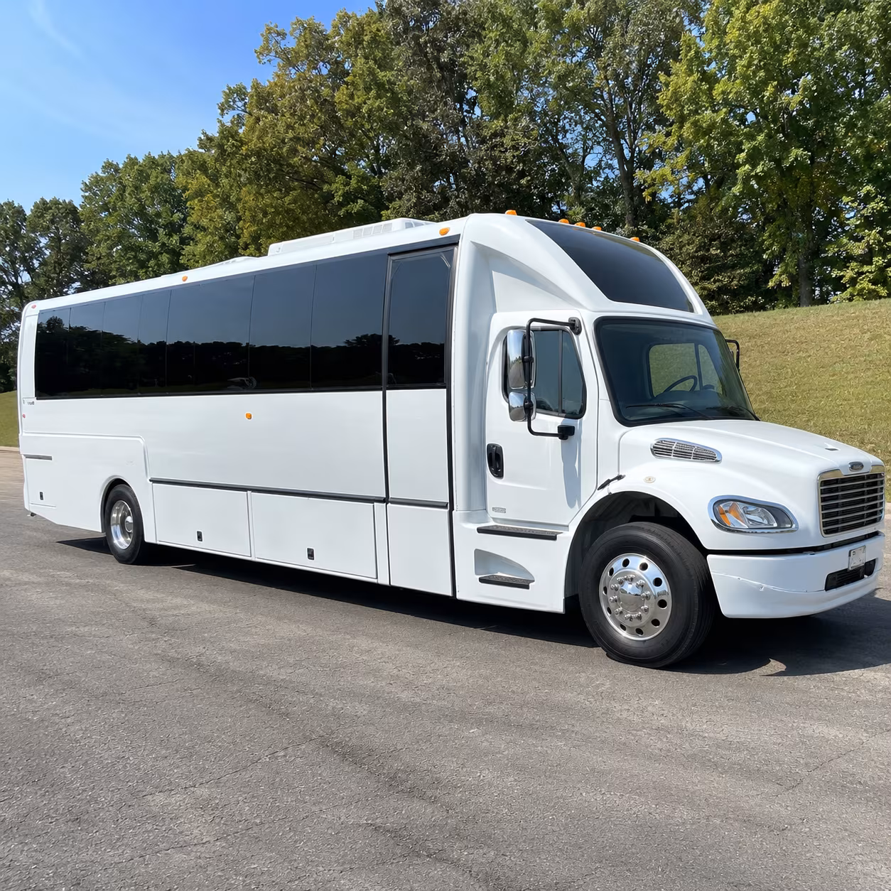 28 Passenger Party Bus Exterior