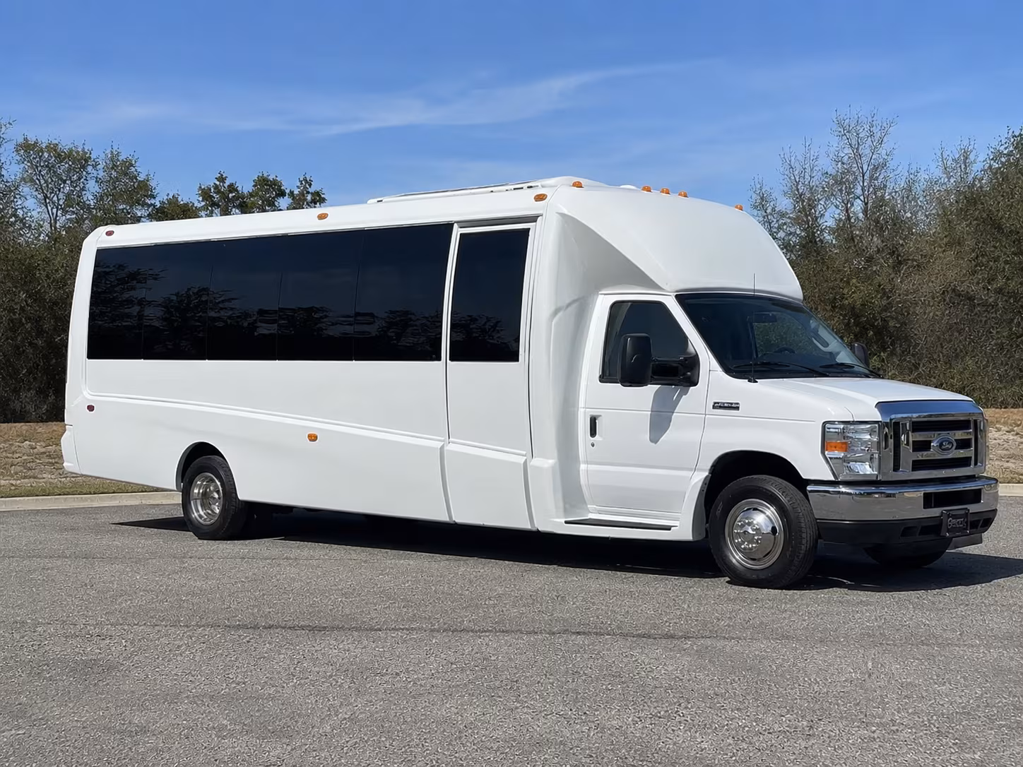 Passenger watching the Escondido scenery during a regional party bus road trip