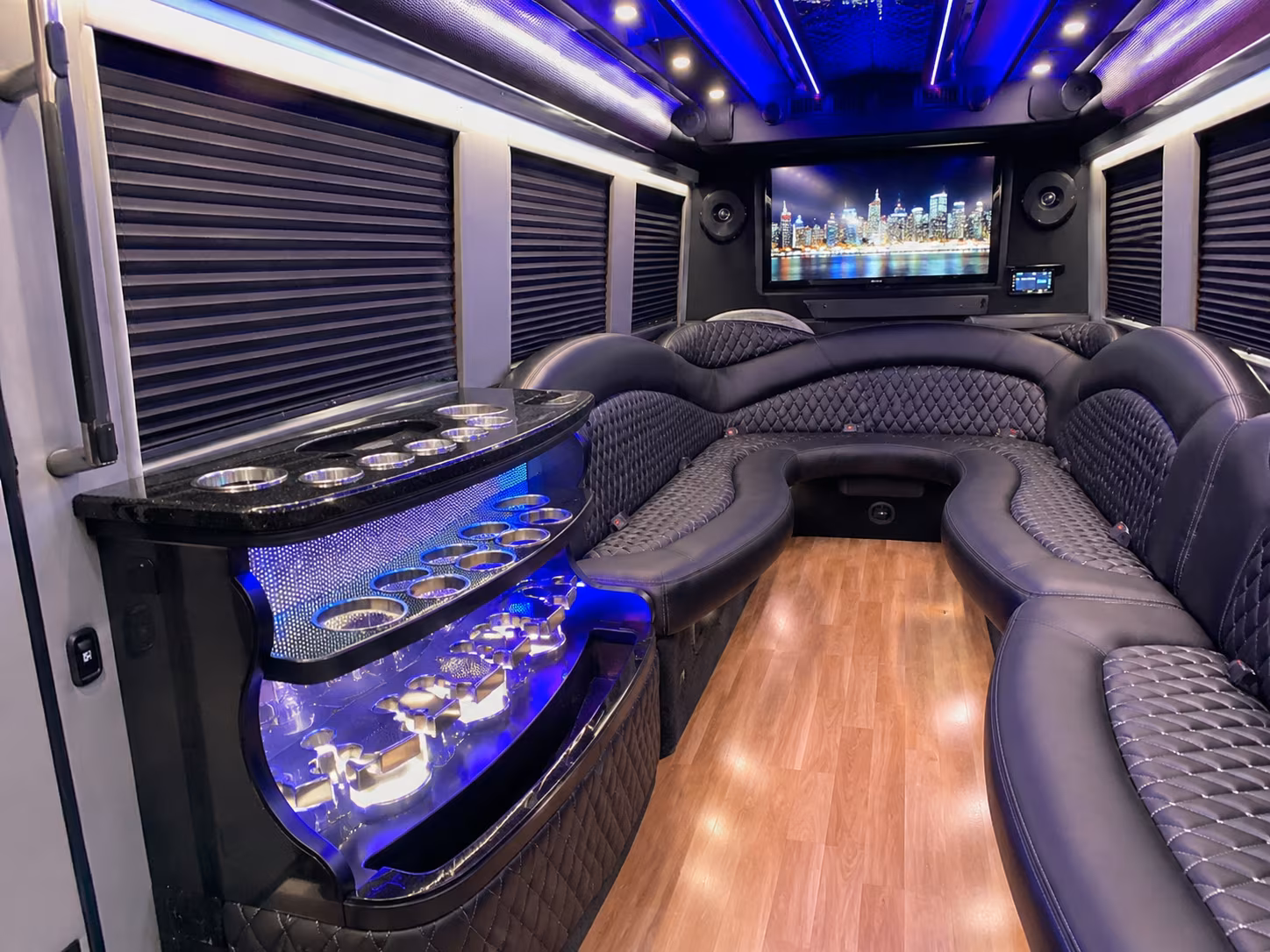 El Cajon Homecoming & Prom Party Bus Rentals