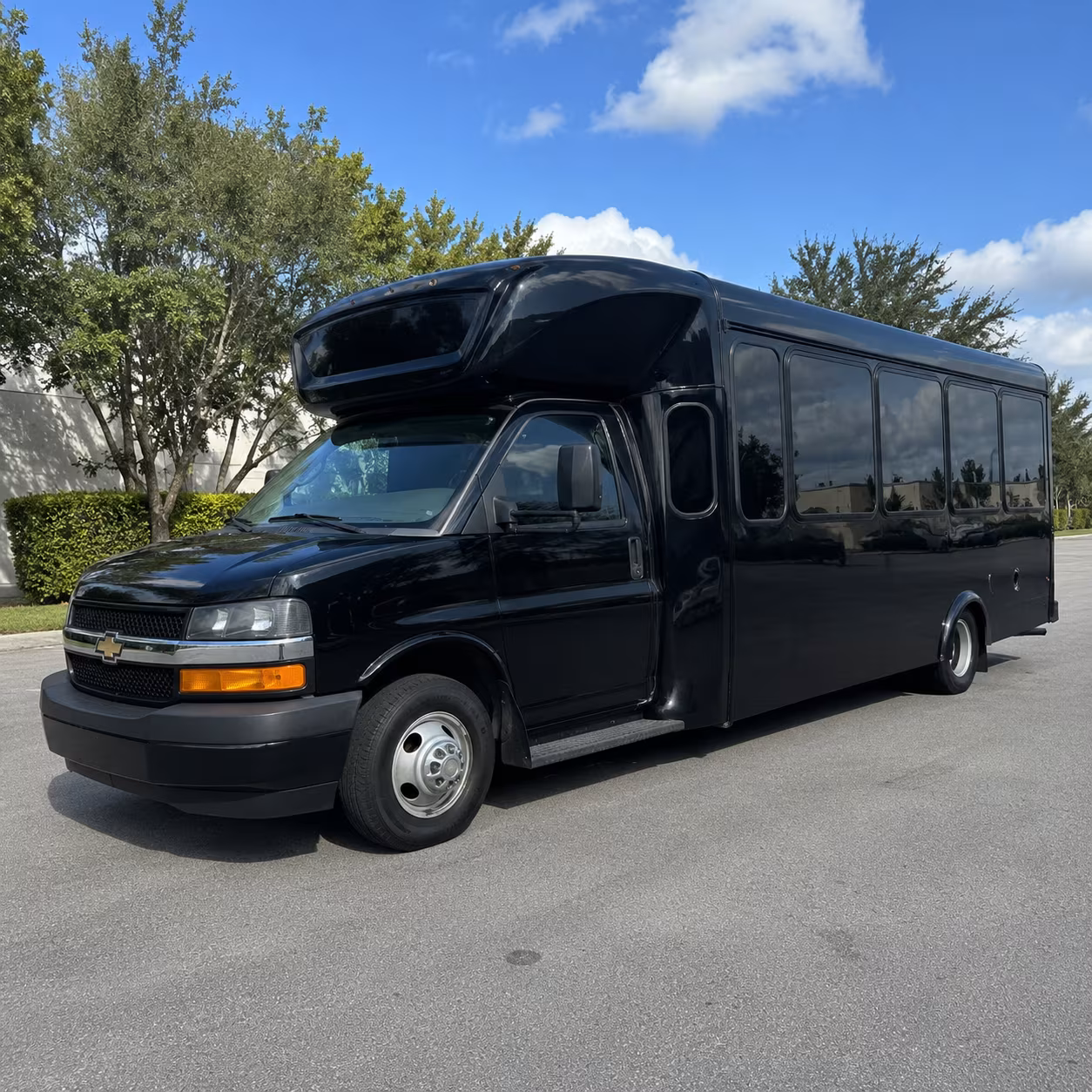 Escondido Winery Tour & Pub Crawl Transportation party bus exterior