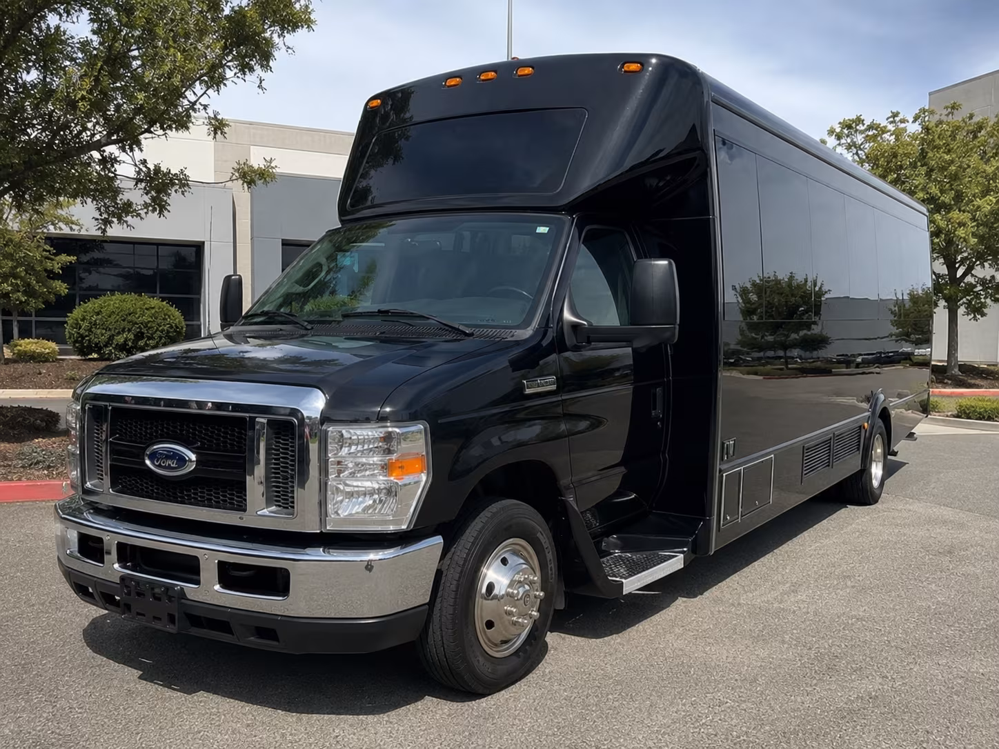 Escondido Winery Tour & Pub Crawl Transportation pickup coordination