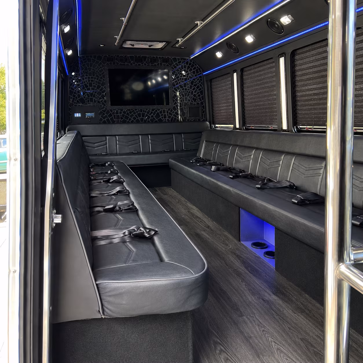 Oceanside Birthday, Sweet 16, & Quinceañera Party Bus Rentals